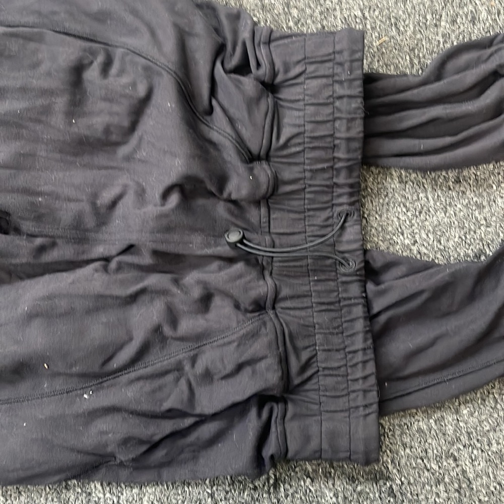 Lululemon size 2 - Picture 5 of 8